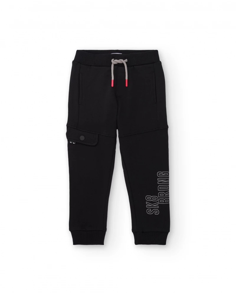 pantalon-jogger-negro-con-bolsillo-lateral-y-estampado-para-nino