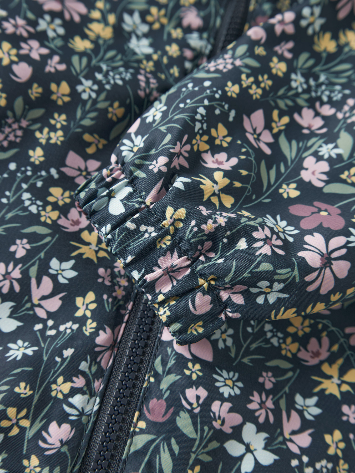 F_13252361_M_4926104_Detail