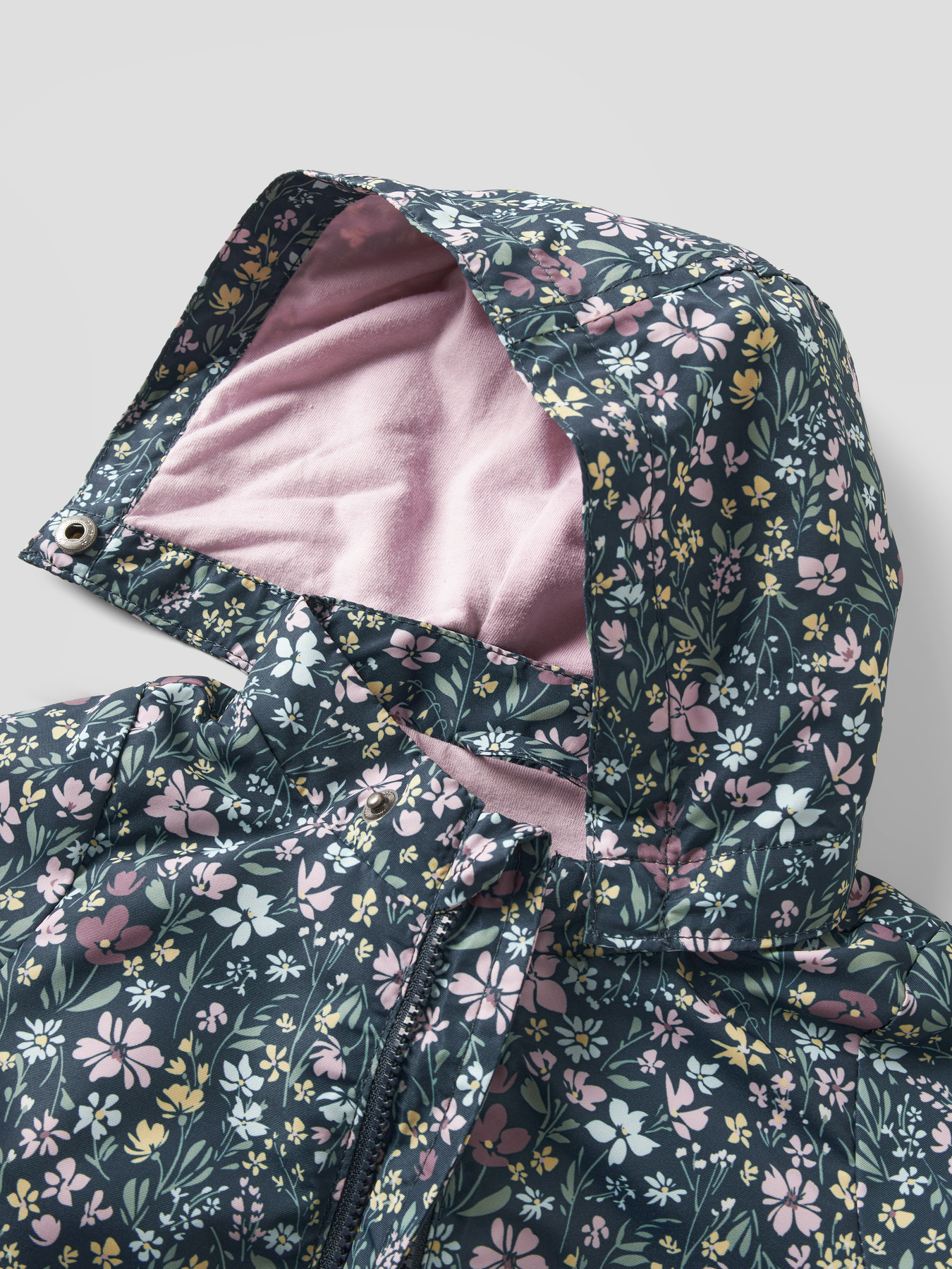 F_13252361_M_4926104_Front Full